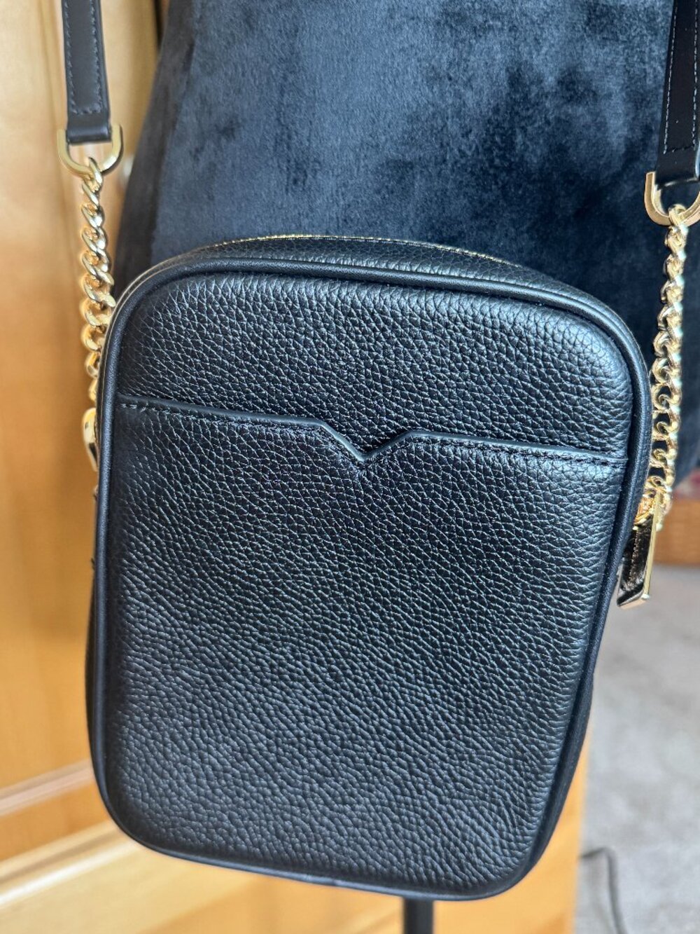 Michael Kors X-body Bag Black (NWOT) - Picture 4 of 8